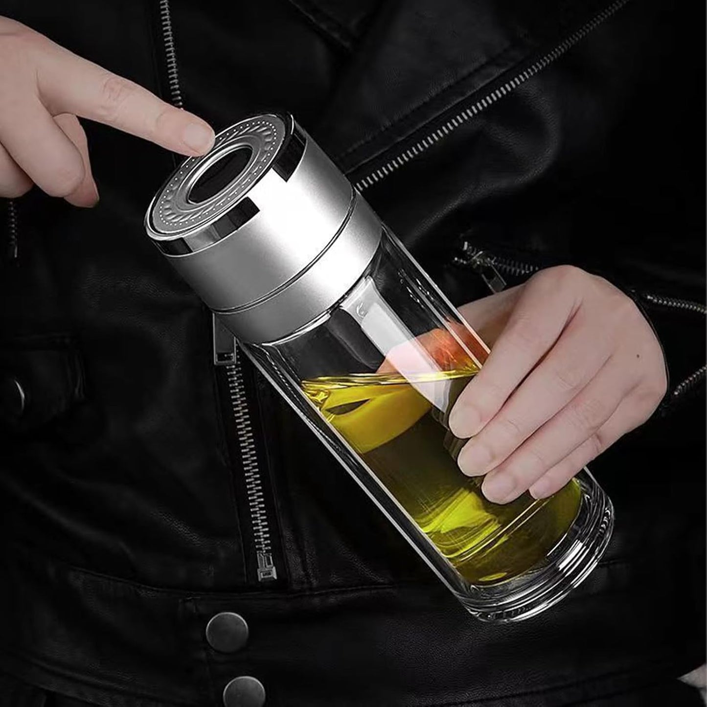 ZMHQLPDZ Tea Infuser Bottle - Double Wall Borosilicate Glass Tea Mug with Stainless Steel Filter - Tea Tumbler with Tea Diffuser - Portable Travel Tea Mug (Silver)