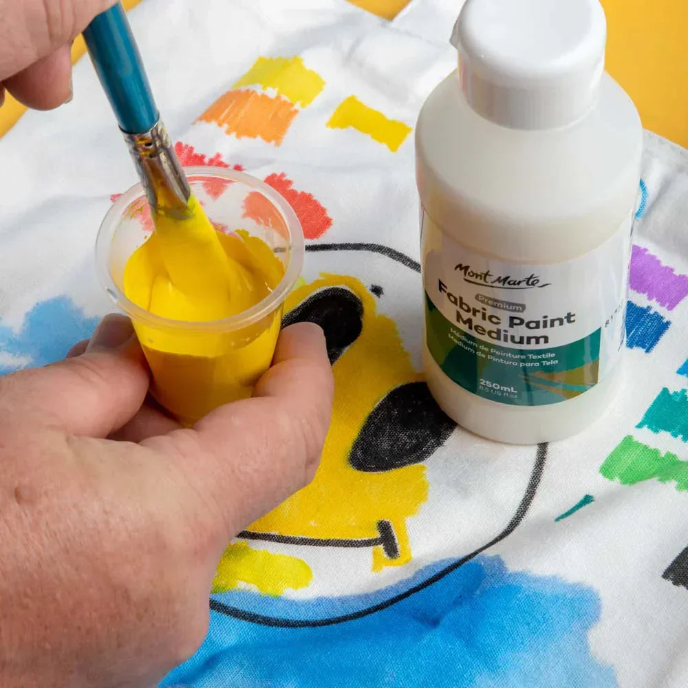 Mont Marte Fabric Paint Medium 250ml, White