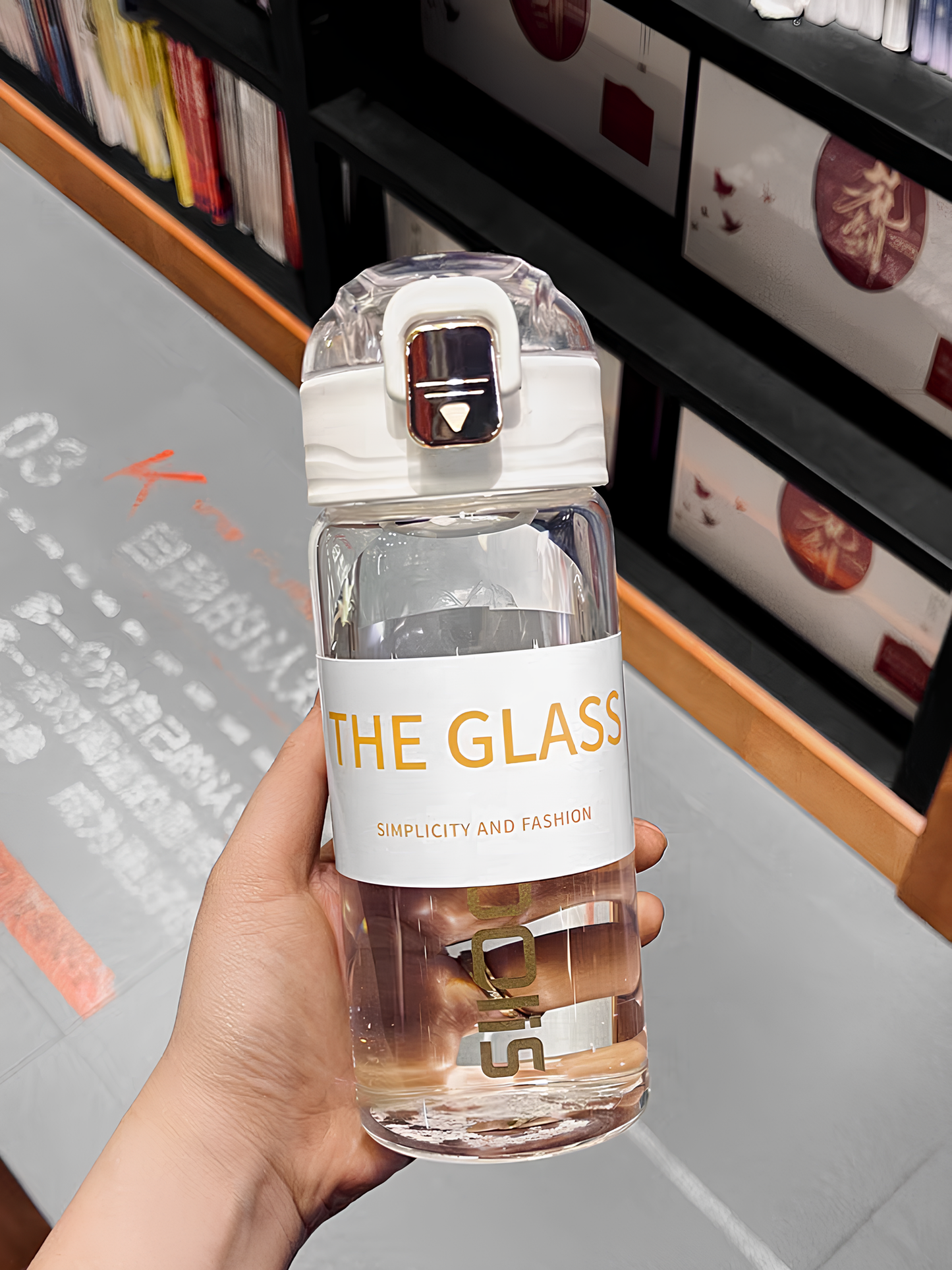 Premium Borosilicate Glass Water Bottle with Locking Flip-Top