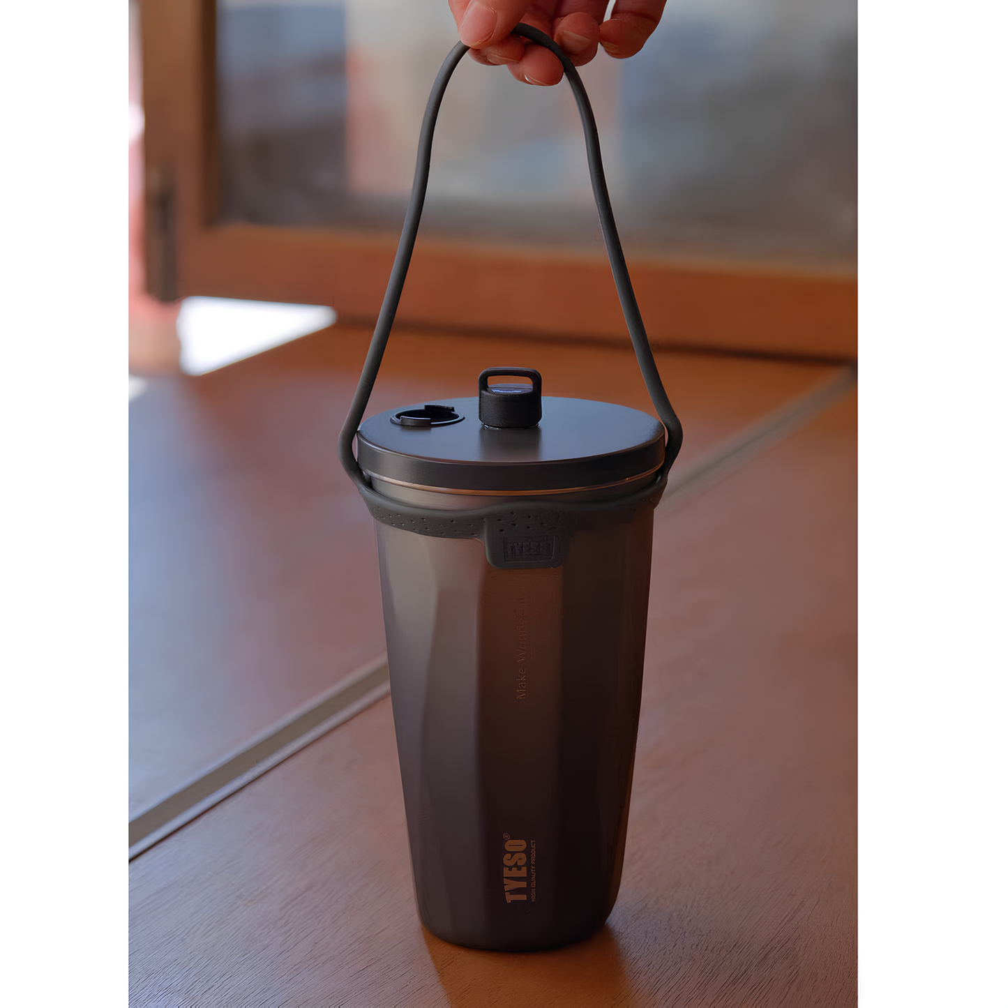 TYESO Vacuum Insulated Coffee Cup with Silicone Strap-600ML