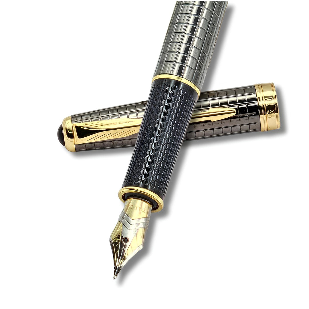 Premium Gunmetal Grid Fountain Pen – Tactile Engraved Barrel, Ergonomic Textured Grip, Two-Tone Precision Nib with Gold Accents