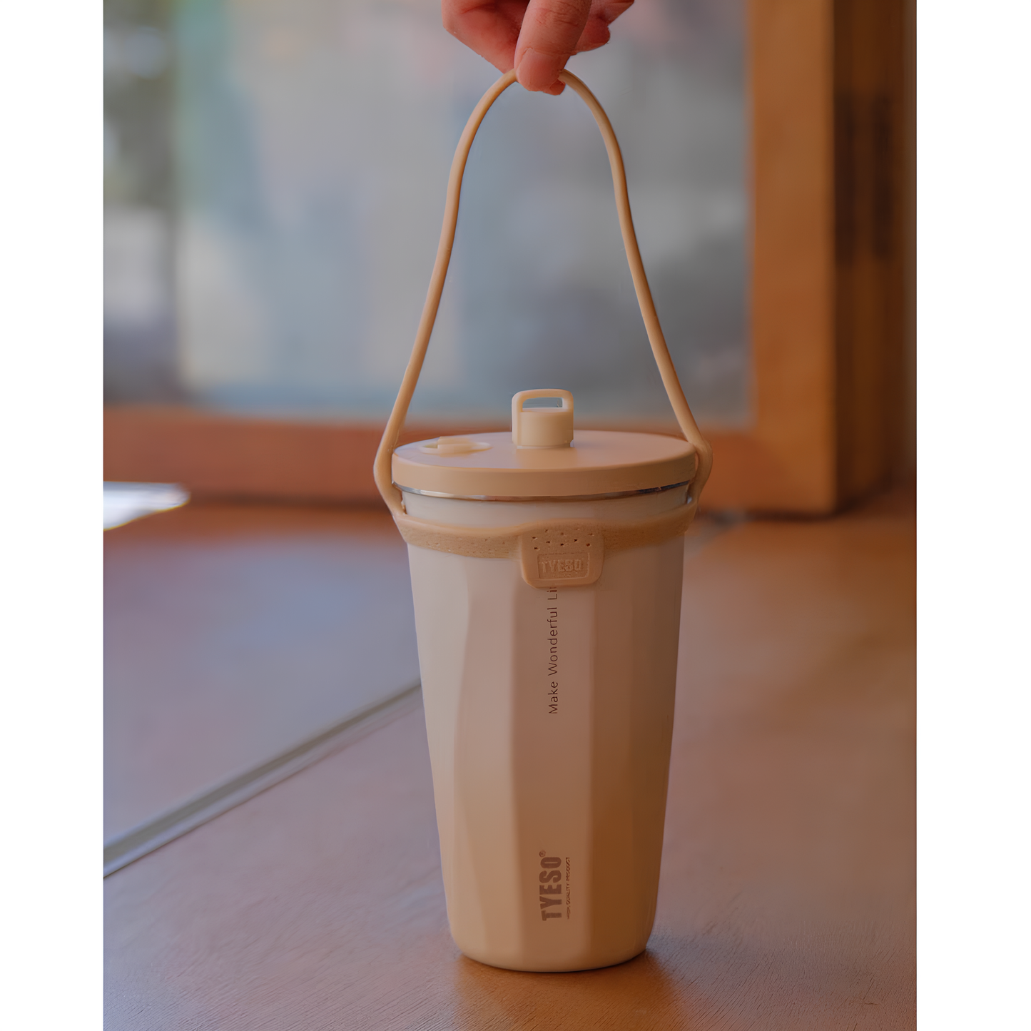 TYESO Vacuum Insulated Coffee Cup with Silicone Strap-600ML