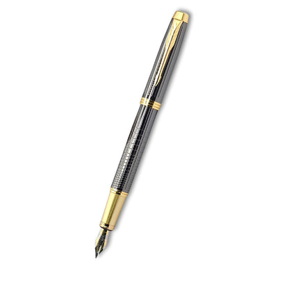 Executive Gunmetal Fountain Pen with Engraved Grid Pattern – Brushed Gold Grip, Two-Tone Precision Nib, Classic Arrow Clip