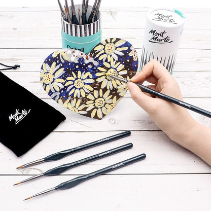 Mont Marte Plastic Signature Detail ?Synthetic Brush Collection, 15 Piece, Taklon Bristles, Suitable for Acrylic, Oil, Watercolor and Gouache Paints, Includes Storage Bag